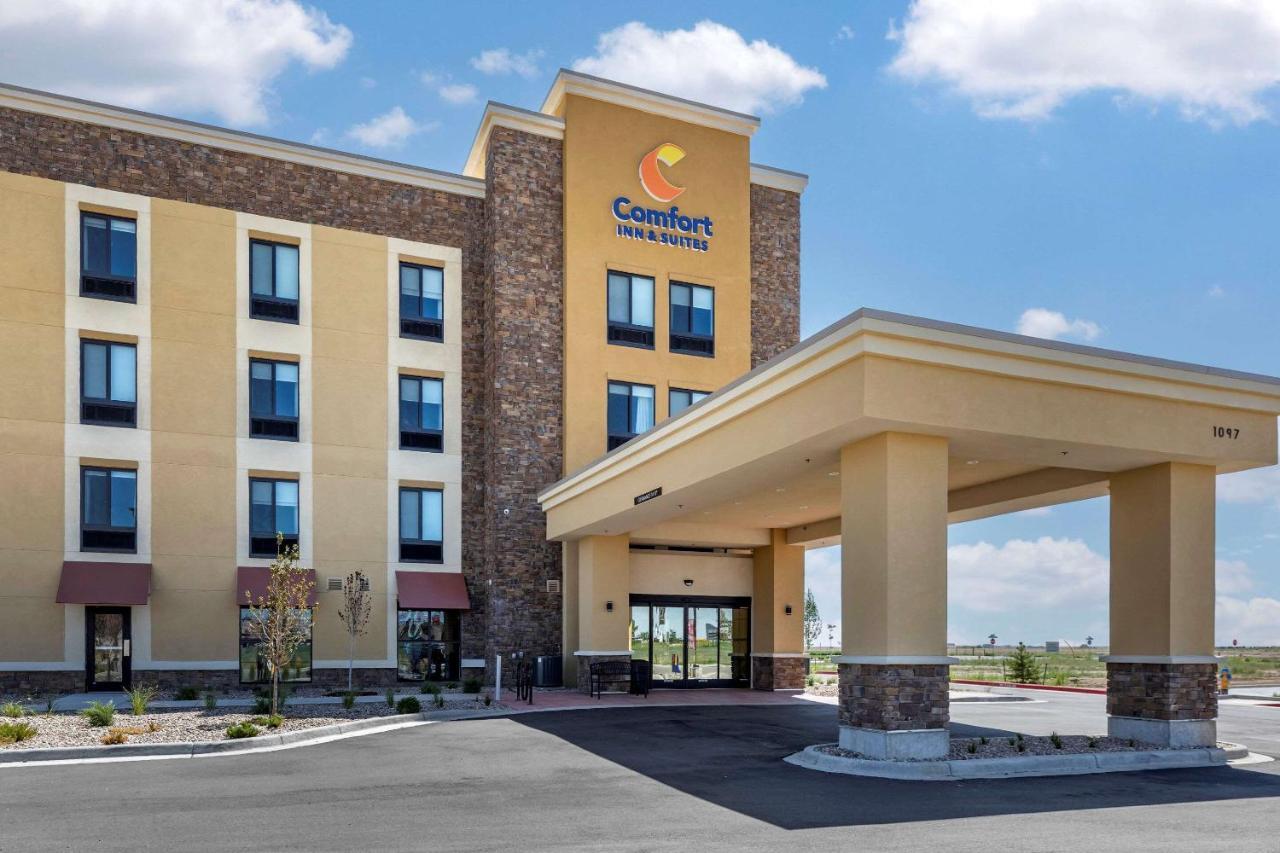 Comfort Inn & Suites Bennett Strasburg エクステリア 写真