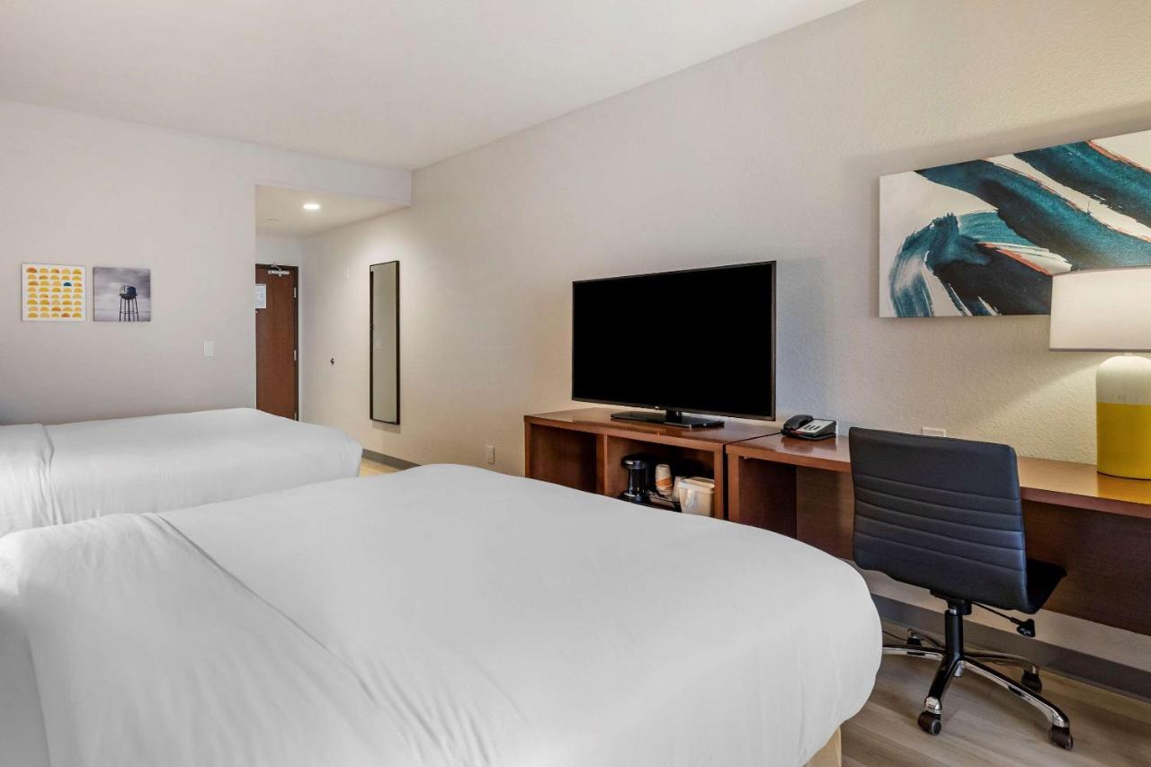 Comfort Inn & Suites Bennett Strasburg エクステリア 写真